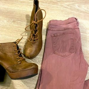 These low rise jeans with a cream color top or sweater tucked in the front 🤌🏽